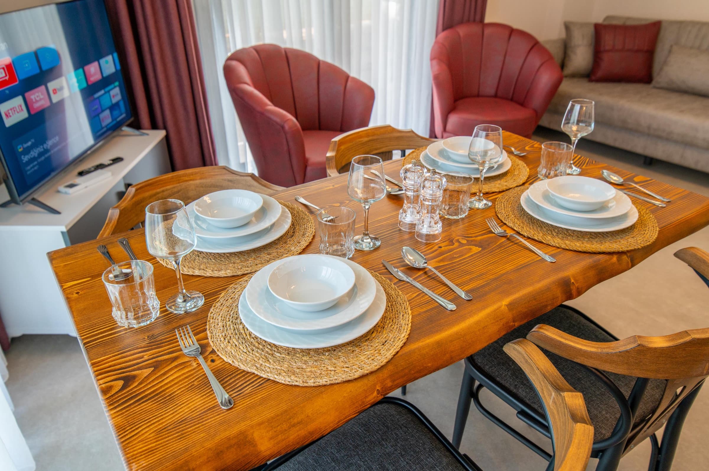 Mid-Floor Suite — interior detail